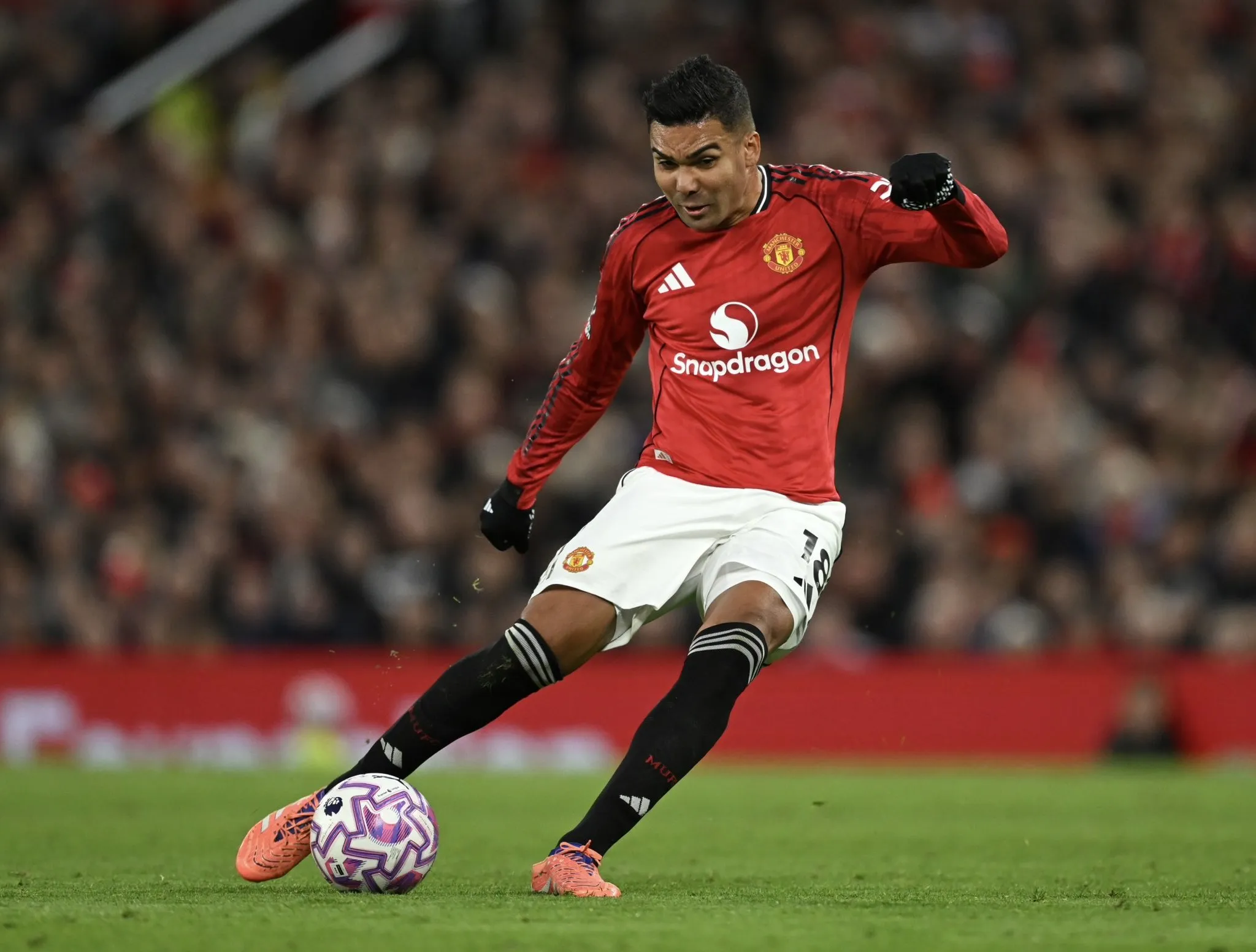 博鱼体育-TA：若卡塞米罗剩余比赛全部首发，将30万周薪与曼联续约1年