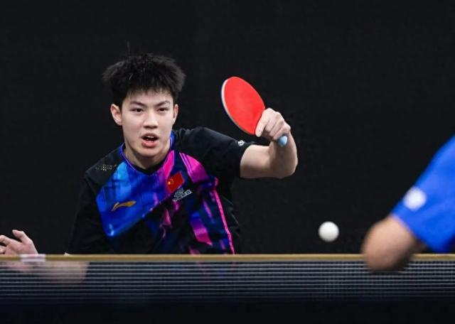 博鱼-一日三赛全晋级，单打横扫梁靖崑，国乒小将展巨星潜质，王皓欣慰|黄友政|WTT常规挑战赛|比赛_新浪体育_新浪新闻