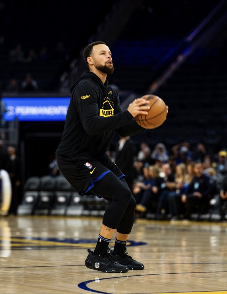 博鱼下载-致敬热火传奇！库里今天将穿着韦德之道12参加与热火的比赛