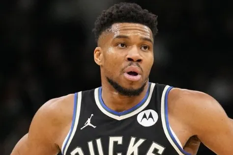 博鱼官网-美记：在阿德托昆博正式提出离队前，雄鹿都不会交易他